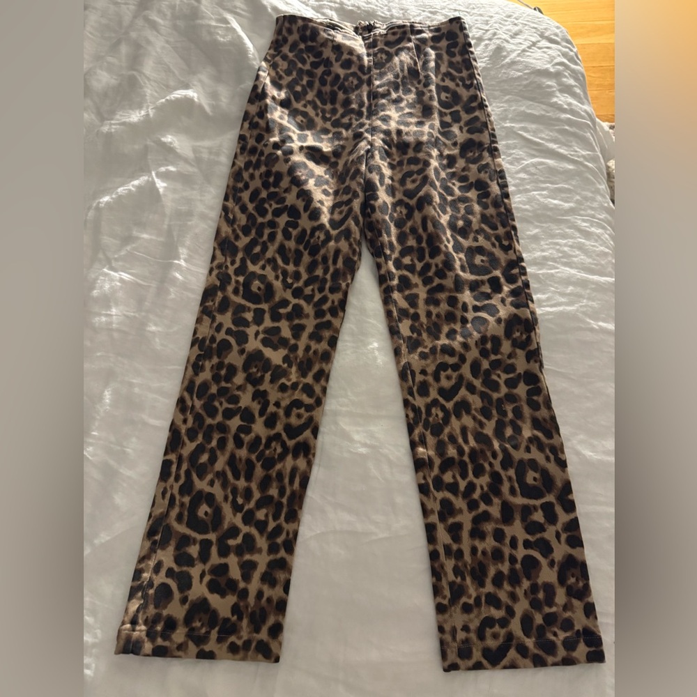 Reformation Marlon Cropped Pants in Leopard